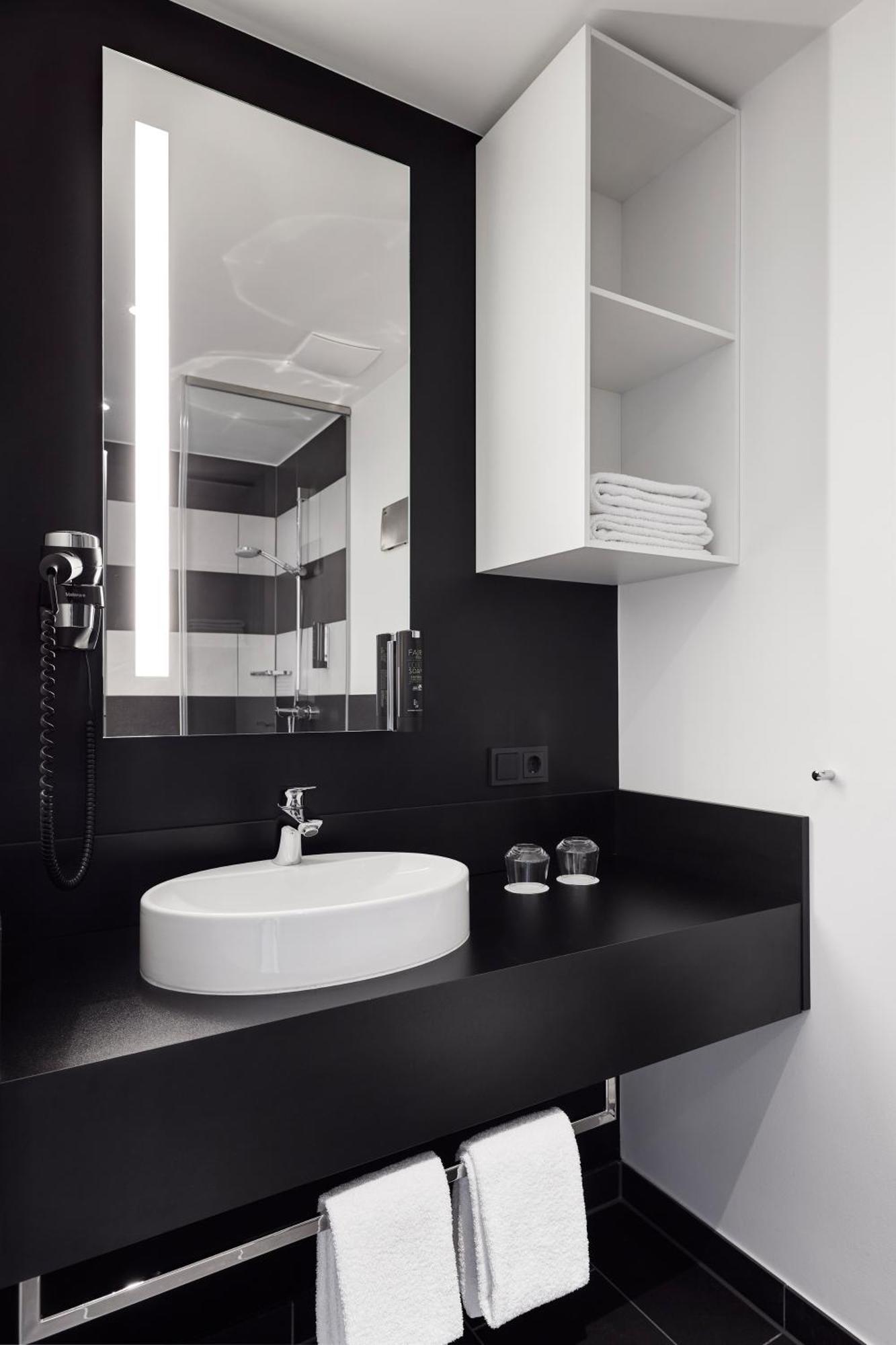 Legere Express Bielefeld Hotel Eksteriør billede